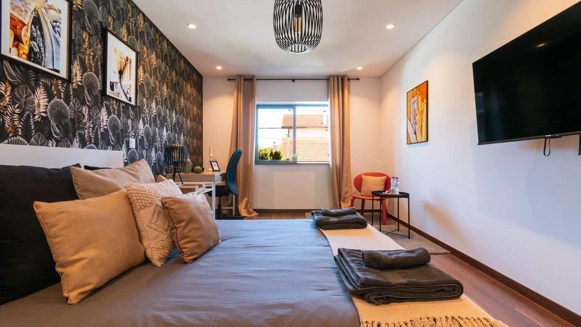 Guest house 7Min From University And Se Velha - Ac - Work Desk - Wifi 300Mbs -Suite 7 And 8 Coimbra
