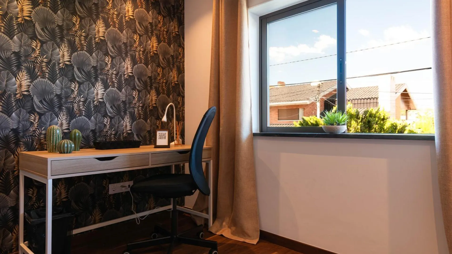 7Min From University And Se Velha - Ac - Work Desk - Wifi 300Mbs -Suite 7 And 8 Coimbra