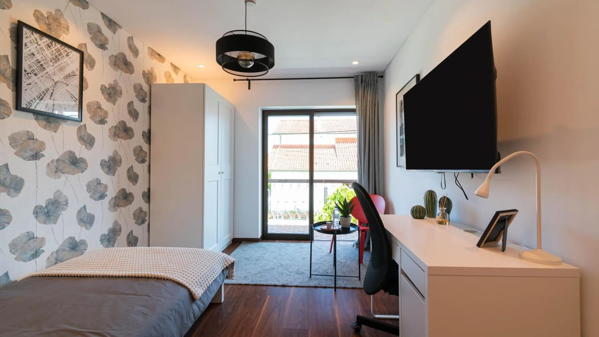 Guest house 7Min From University And Se Velha - Ac - Work Desk - Wifi 300Mbs -Suite 7 And 8 Coimbra Portugal